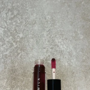 Amila Naturals Lip Oil - Cherry Bomb