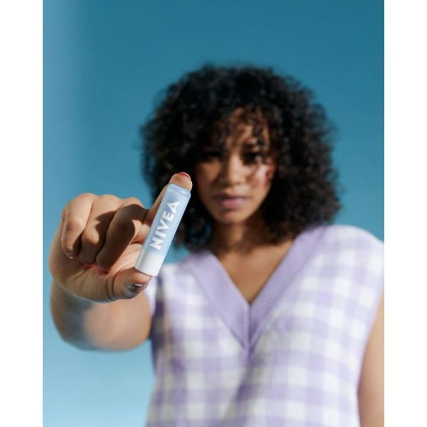 Nivea 24H Moisture Hydro Care SPF15 Caring Lip Balm - Image 4
